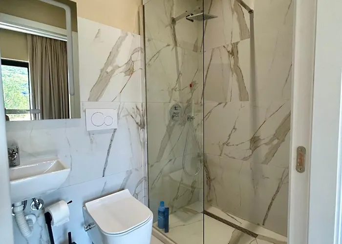 Shehu Apartment *