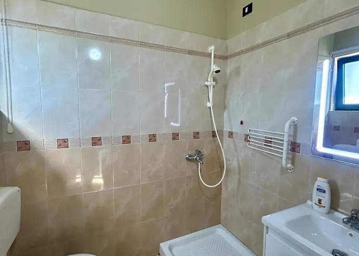 Shehu Zverneci